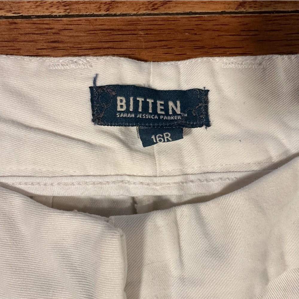 Bitten Sarah Jessica Parker Chinos - Picture 3 of 14